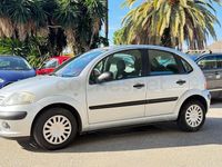 Usado Citroën C3 61 CV (44 kW) 2005 Gris / plata Berlina