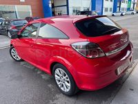 Usado Opel Astra GTC Sport 110 CV (80 kW) 2009 Rojo Berlina
