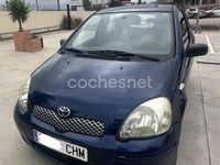 Usado Toyota Yaris Terra 75 CV (55 kW) 2003 Azul Berlina