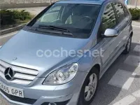Usado Mercedes B200 140 CV (102 kW) 2009 Gris / plata Monovolumen