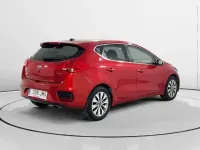Usado Kia Ceed GT 90 HP (66 kW) 2016 Vermelho Sedan