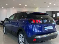 Usado Peugeot 3008 Active 131 CV (96 kW) 2020 Azul SUV