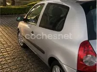 Usado Renault Clio II Authentique 80 CV (58 kW) 2005 Gris / plata Berlina