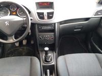 Usado Peugeot 207 70 CV (51 kW) 2007 Gris Utilitario