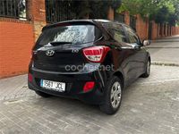 Usado Hyundai i10 66 CV (48 kW) 2015 Negro Utilitario
