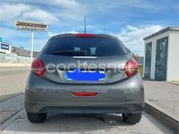 Usado Peugeot 208 Signature Sky 82 CV (60 kW) 2019 Gris / plata Utilitario