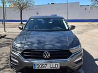 Usado VW T-Roc Advance 115 CV (84 kW) 2020 Gris / plata SUV