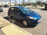 Usado Ford Fiesta Trend 82 CV (60 kW) 2014 Azul Utilitario
