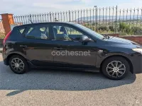 Usado Hyundai i30 Classic 109 CV (80 kW) 2011 Negro Berlina