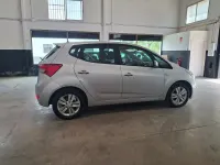 Usado Hyundai ix20 Comfort 77 CV (56 kW) 2011 Gris / plata Utilitario