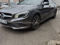 Usado Mercedes CLA220 Shooting Brake 177 CV (130 kW) 2016 Gris / plata Familiar