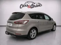 Usado Ford S-MAX Titanium 180 CV (132 kW) 2018 Gris / plata Monovolumen