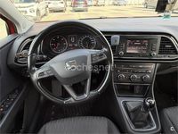 Usado Seat Leon Style 110 CV (80 kW) 2016 Rojo Berlina