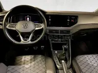 Usado VW Taigo R-line 110 CV (80 kW) 2023 Gris / plata SUV