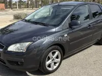 Używany Ford Focus Trend 115 KM (84 kW) 2006 Szary Sedan/Limuzyna