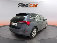Usado Skoda Scala Ambition 116 CV (85 kW) 2021 Gris Utilitario