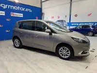 Usado Renault Scénic III Dynamique 130 CV (95 kW) 2013 Marrón Monovolumen