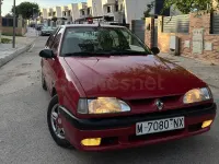 Usado Renault R9 95 CV (69 kW) 1992 Rojo Berlina