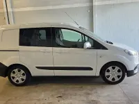 Begagnad Ford Tourneo Courier Ambiente 75 HK (55 kW) 2019 Vit Minibuss