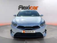 Usado Kia Ceed 136 CV (100 kW) 2023 Blanco Utilitario