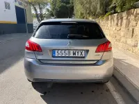 Usado Peugeot 308 Allure 150 CV (110 kW) 2015 Gris / plata Berlina