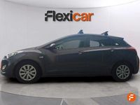 Usado Hyundai i30 100 CV (73 kW) 2017 Gris / plata Berlina