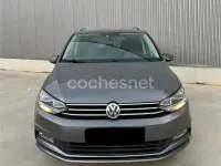 Usado VW Touran Advance 150 CV (110 kW) 2017 Gris / plata Monovolumen