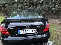 Usado Mercedes C180 143 CV (105 kW) 2002 Negro Berlina