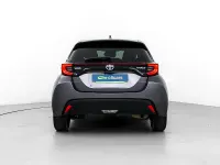 Usado Toyota Yaris Plus 116 CV (85 kW) 2021 Utilitario