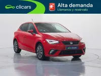 Usado Seat Ibiza Style 110 CV (80 kW) 2022 Rojo Utilitario