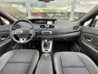 Usado Renault Scénic III Dynamique 110 CV (80 kW) 2013 Granate Monovolumen