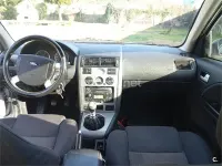 Usado Ford Mondeo Ambiente 115 CV (84 kW) 2004 Blanco Berlina