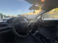 Usado Peugeot 208 Signature Sky 82 CV (60 kW) 2019 Rojo Utilitario