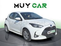 Usado Toyota Yaris Hybrid Active 116 CV (85 kW) 2021 Blanco Berlina