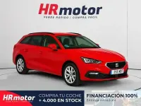 Usado Seat Leon Style 150 CV (110 kW) 2022 Rojo Familiar