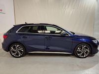 Usado Audi A3 Sportback S-Line 116 CV (85 kW) 2024 Azul Utilitario