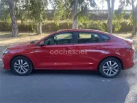 Usado Hyundai i30 120 CV (88 kW) 2019 Rojo Berlina
