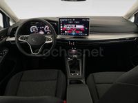 Usado VW Golf VIII Life 115 CV (84 kW) 2025 Azul Berlina