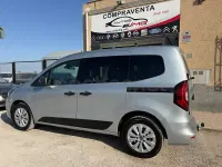 Usado Renault Kangoo 95 CV (69 kW) 2025 Gris / plata Monovolumen