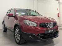 Usado Nissan Qashqai Premium Edition 150 CV (110 kW) 2011 Granate SUV