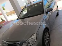 Usado Mercedes C200 Avantgarde 136 CV (100 kW) 2011 Gris / plata Familiar