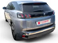 Usado Peugeot 3008 Allure 131 CV (96 kW) 2024 Gris SUV