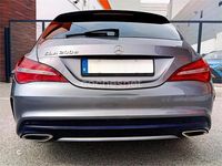 Usado Mercedes CLA200 Shooting Brake AMG line 136 CV (100 kW) 2017 Gris / plata Familiar