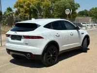 Usado Jaguar E-Pace R-Dynamic 200 CV (147 kW) 2018 Blanco SUV