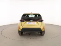 Usado Toyota Yaris Cross Active 116 CV (85 kW) 2023 Amarillo SUV