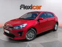 Usado Kia Rio 101 CV (74 kW) 2021 Rojo Berlina