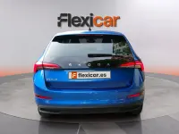 Usado Skoda Scala Ambition 95 CV (69 kW) 2021 Azul Utilitario