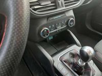 Usado Ford Focus ST-Line 125 CV (91 kW) 2021 Azul Utilitario