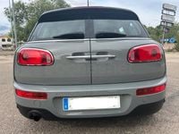 Usado Mini One Clubman 102 CV (75 kW) 2019 Gris / plata Familiar