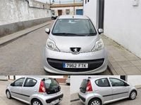 Usado Peugeot 107 68 CV (50 kW) 2007 Gris / plata Utilitario